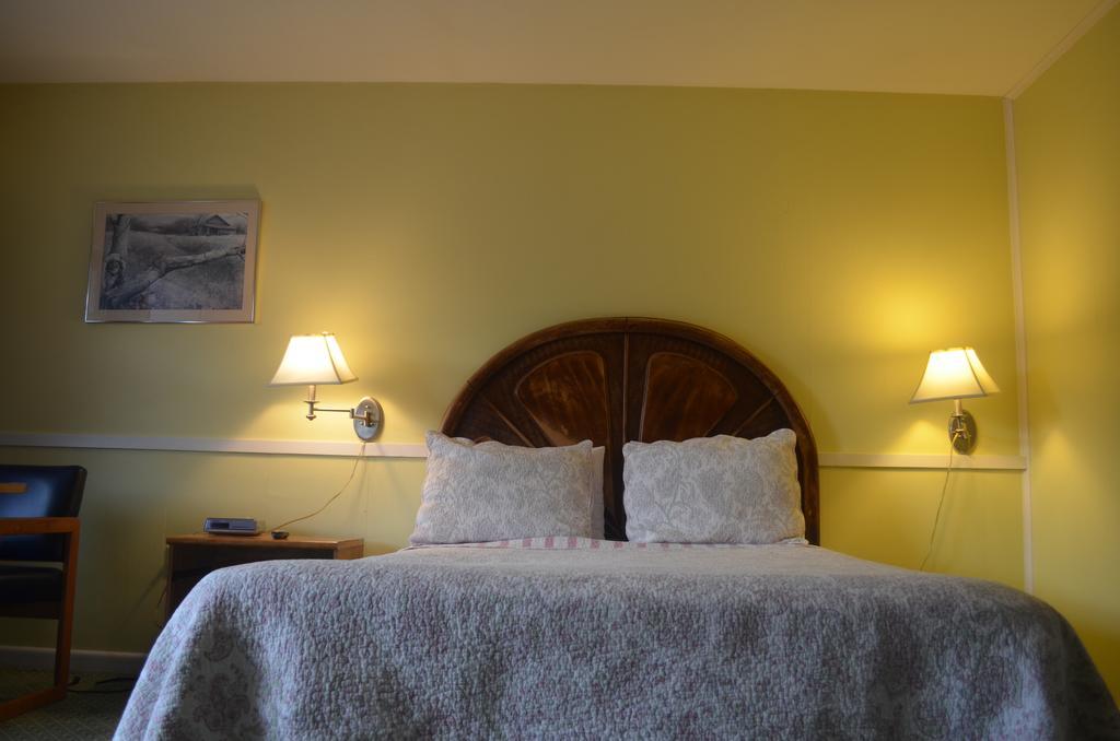 Clinton Motel ภายนอก รูปภาพ